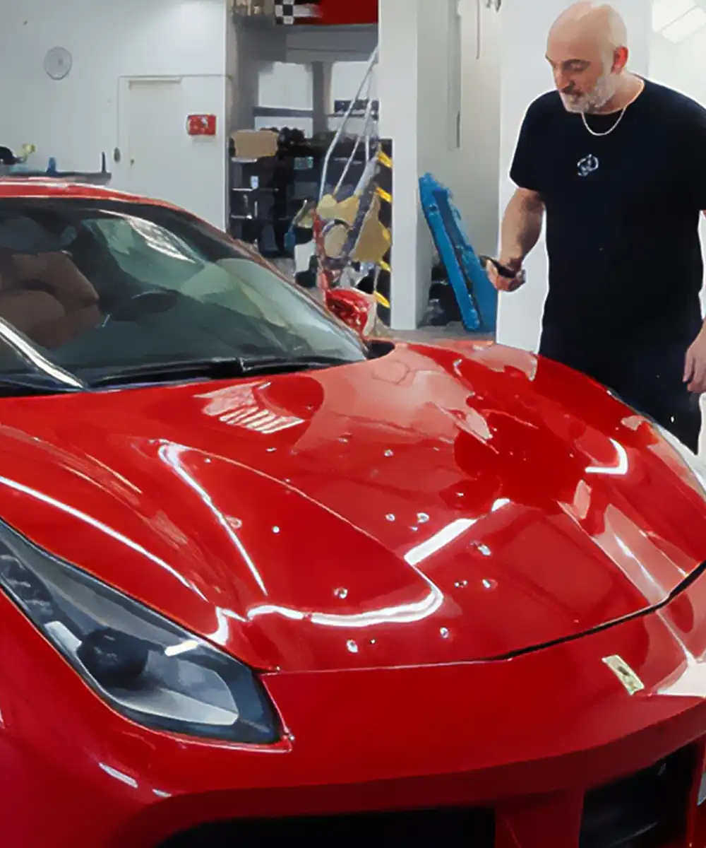 Hagelschaden - Ausbeulen Ferrari - Lackiererei und Karosseriewerkstatt für Darmstadt - Weiterstadt - Griesheim - gb Blitzlack GmbH