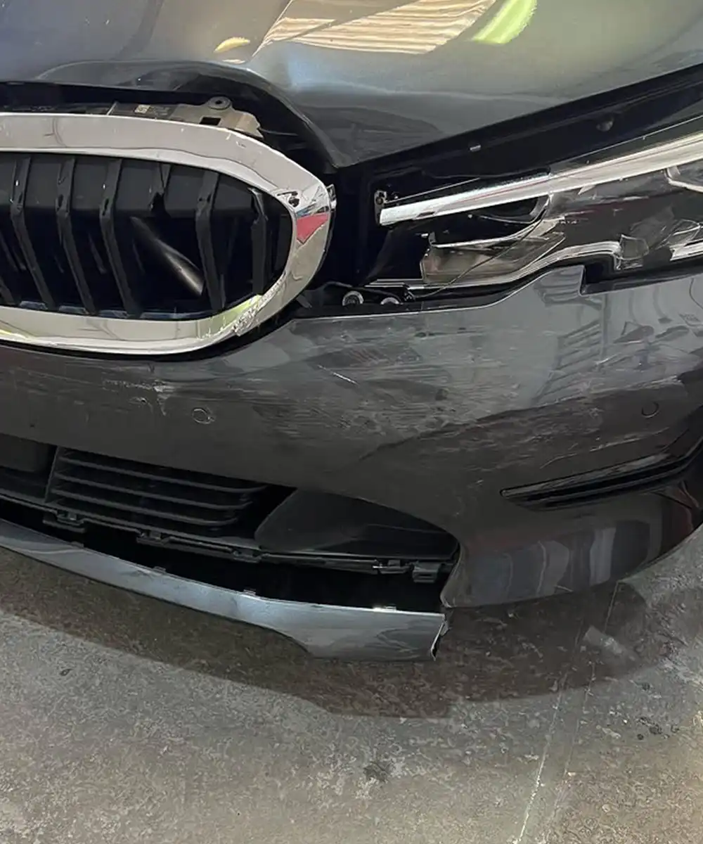 Unfallinstandsetzung - BMW-Frontschaden - Lackiererei und Karosseriewerkstatt in Darmstadt - Weiterstadt - Griesheim - gb Blitzlack GmbH