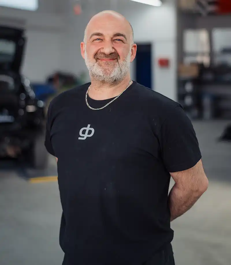 Luigi Pansini - Karosserie- und Lack-Experte - Lackiererei - Karosseriewerkstatt - gb Blitzlack - Darmstadt und Umgebung Wie: Weiterstadt oder Griesheim